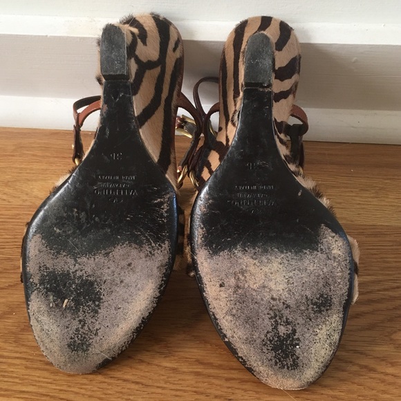 VALENTINO ZEBRA WEDGE SANDAL! - Picture 3 of 4